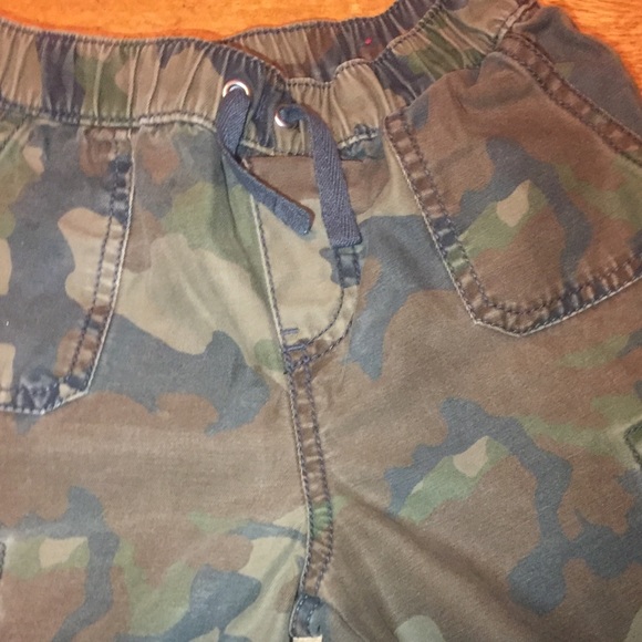 Toddler army fatigue shorts‼️ - Picture 2 of 5